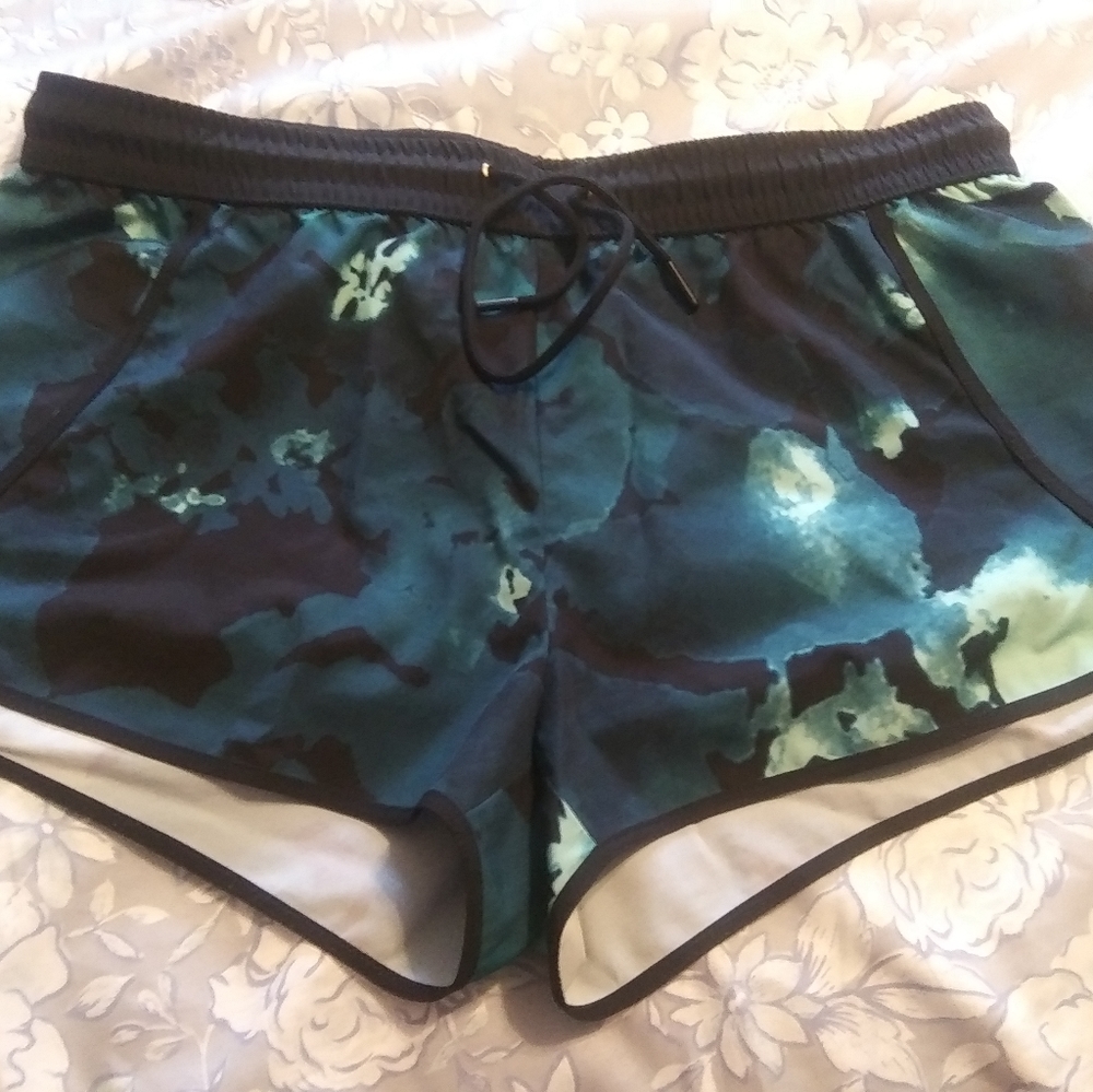 Fabletics shorts